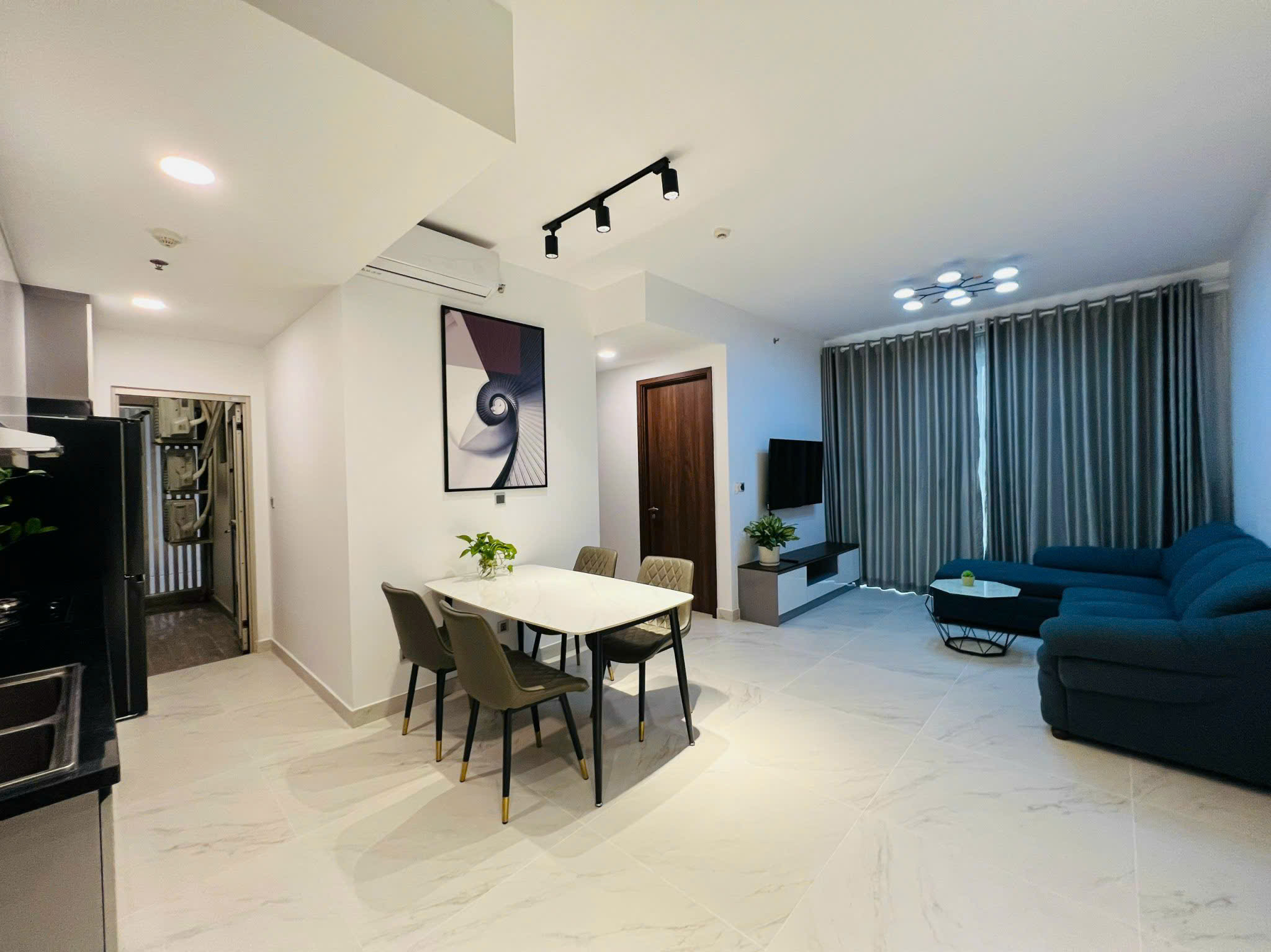 MIDTOWN PHÚ MỸ HƯNG M7 2 PHÒNG NGỦ NỘI THẤT ĐẸP CHO THUÊ