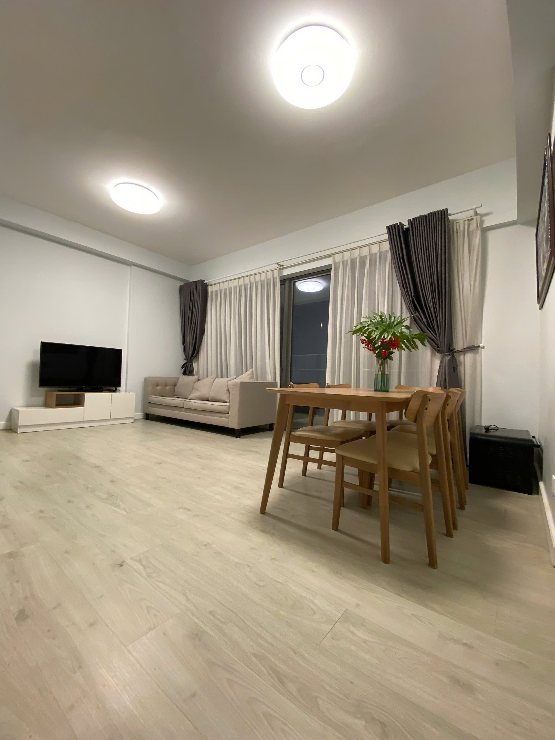 CHO THUÊ CĂN HỘ GATEWAY THẢO ĐIỀN CĂN GÓC 2 PHÒNG NGỦ 90M2