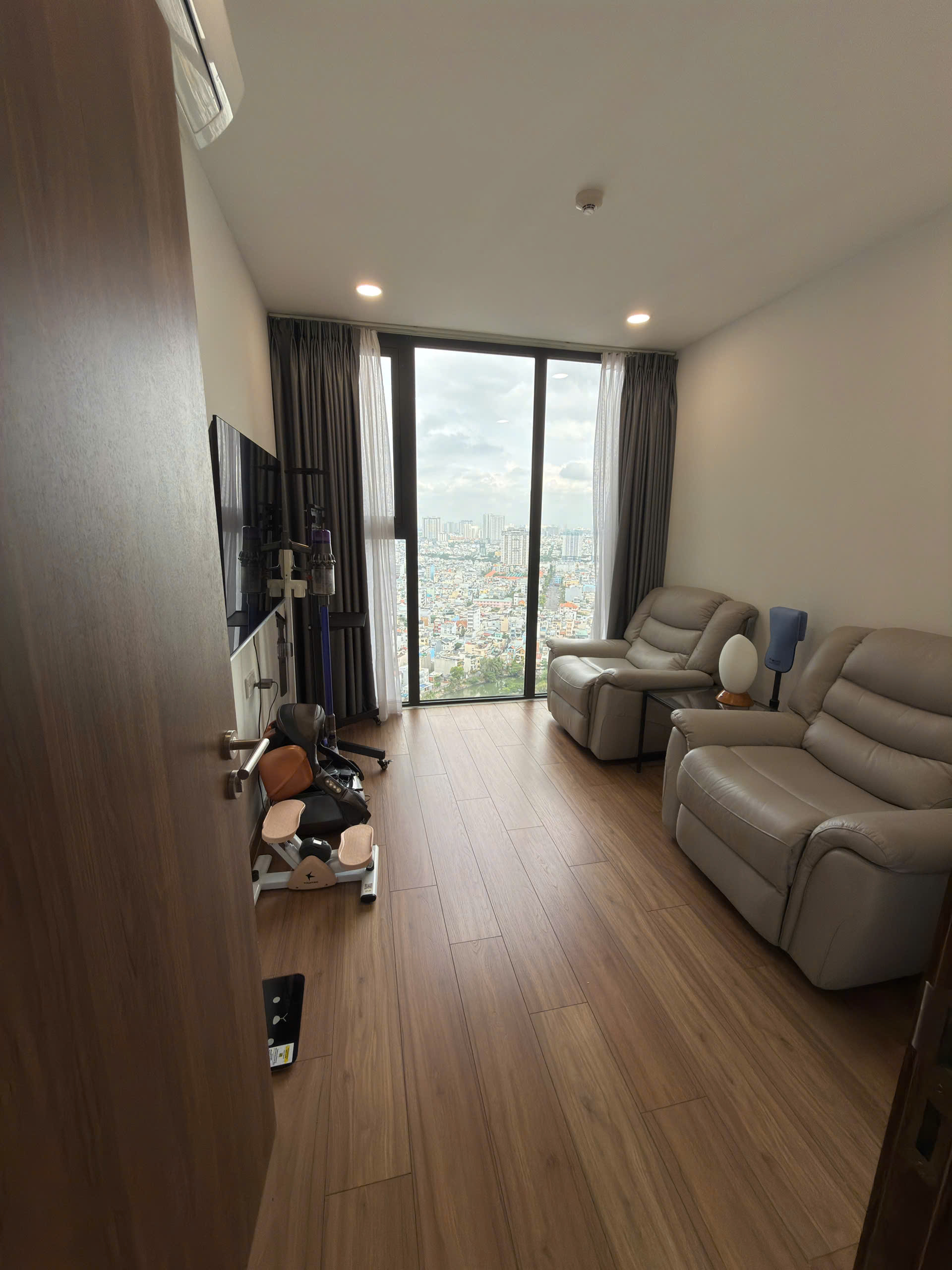 CHO THUÊ CĂN HỘ ECOGREEN QUẬN 7 – 95M2 – 3PN 2WC – FULL NỘI THẤT