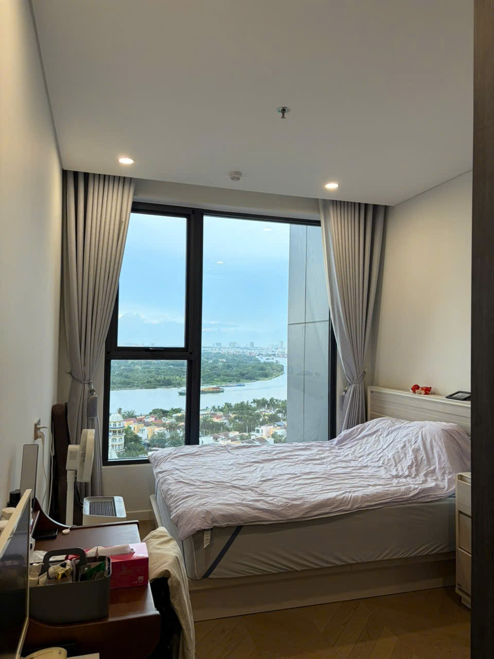 BÁN NHANH CĂN HỘ LUMIERE RIVERSIDE THẢO ĐIỀN SUẤT SPA - VIEW SÔNG - 2 PHÒNG NGỦ