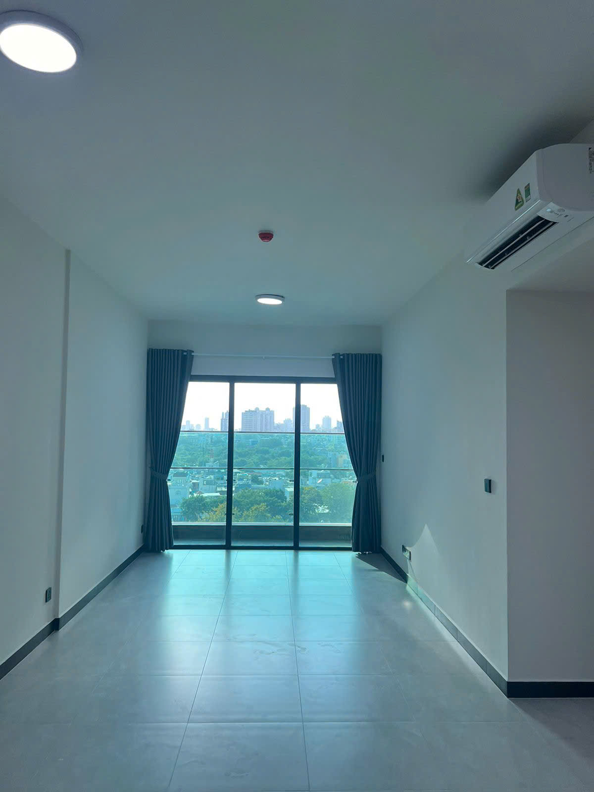 CHO THUÊ CĂN HỘ DE LA SOL – 83M2 – 2PN