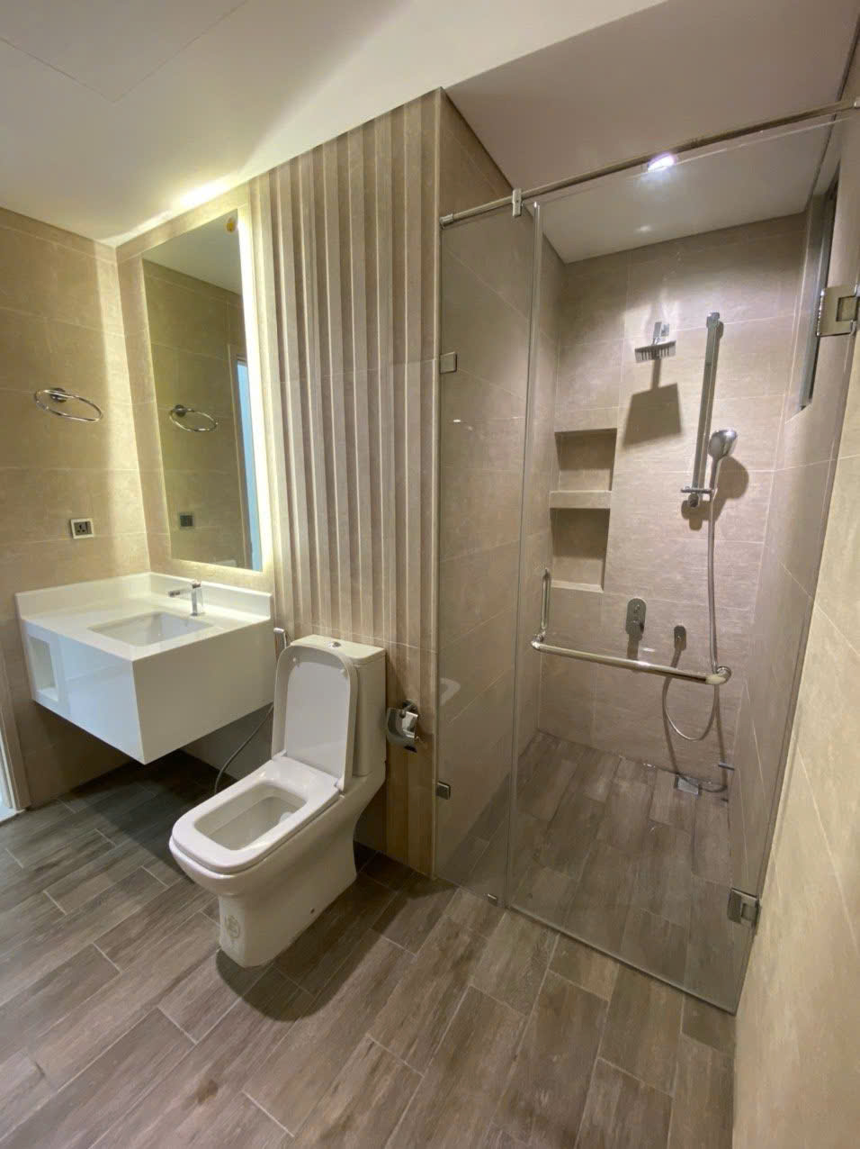 CHO THUÊ CĂN HỘ MIDTOWN M6 PHÚ MỸ HƯNG – 91M² – 2PN