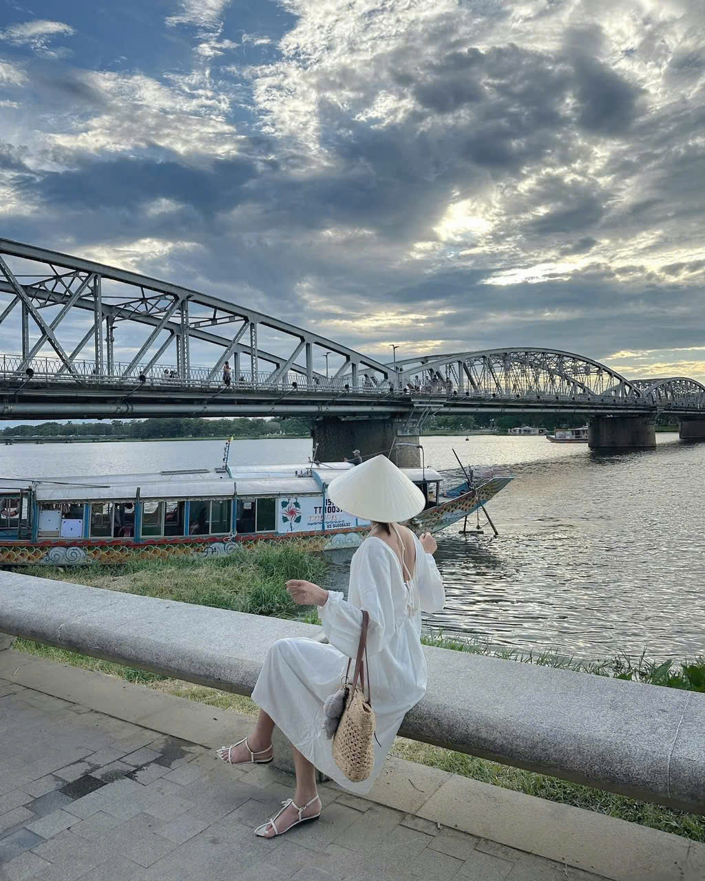 🧚🏻‍♀️🧚🏻‍♀️𝐂𝐡𝐚̣𝐦 𝐇𝐮𝐞̂́, 𝐜𝐡𝐚̣𝐦 𝐯𝐚̀𝐨 𝐛𝐢̀𝐧𝐡 𝐲𝐞̂𝐧, 𝐜𝐡𝐚̣𝐦 𝐤𝐲́ 𝐮̛́𝐜! 🧚🏻‍♀️🧚🏻‍♀️