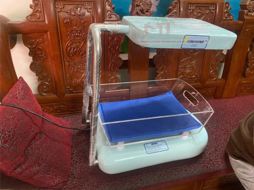 đèn chiếu vàng da chất lượng tốt