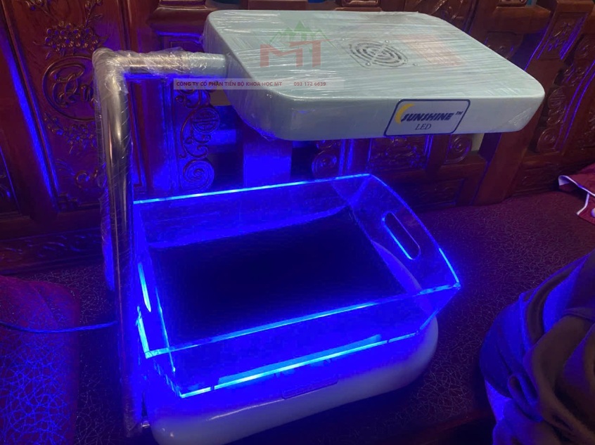 đèn chiếu vàng da cho trẻ sơ sinh