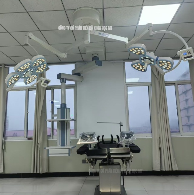 đèn mổ treo trần 2 nhánh CHG LED 700/500 trung quốc