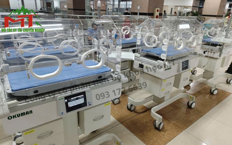 lồng ấp trẻ sơ sinh okuman