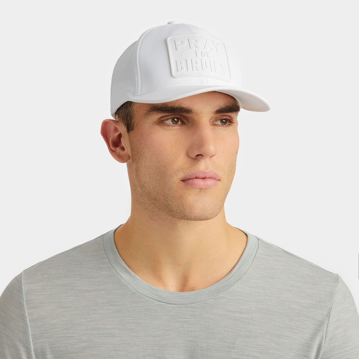 NÓN MONOCHROME PRAY FOR BIRDIES STRETCH TWILL SNAPBACK