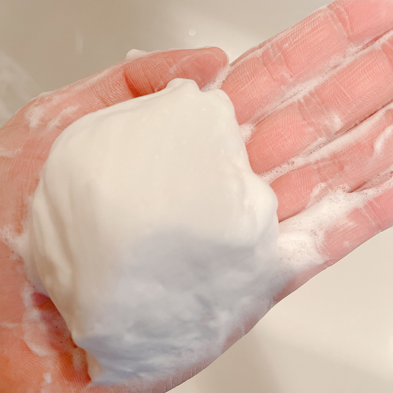Sữa rửa mặt Senka dưỡng ẩm trắng da mẫu mới