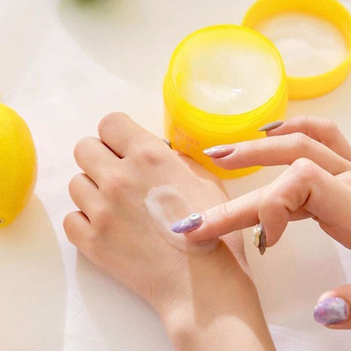 Gel dưỡng ẩm Rohto CC Melano dưỡng trắng, giảm đốm nâu Nhật Bản 100g
