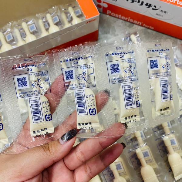Kem bôi teo trĩ Posterisan Forte giảm đau, ngứa rát, nứt kẽ hậu môn Nhật Bản, 2g x 5 ống