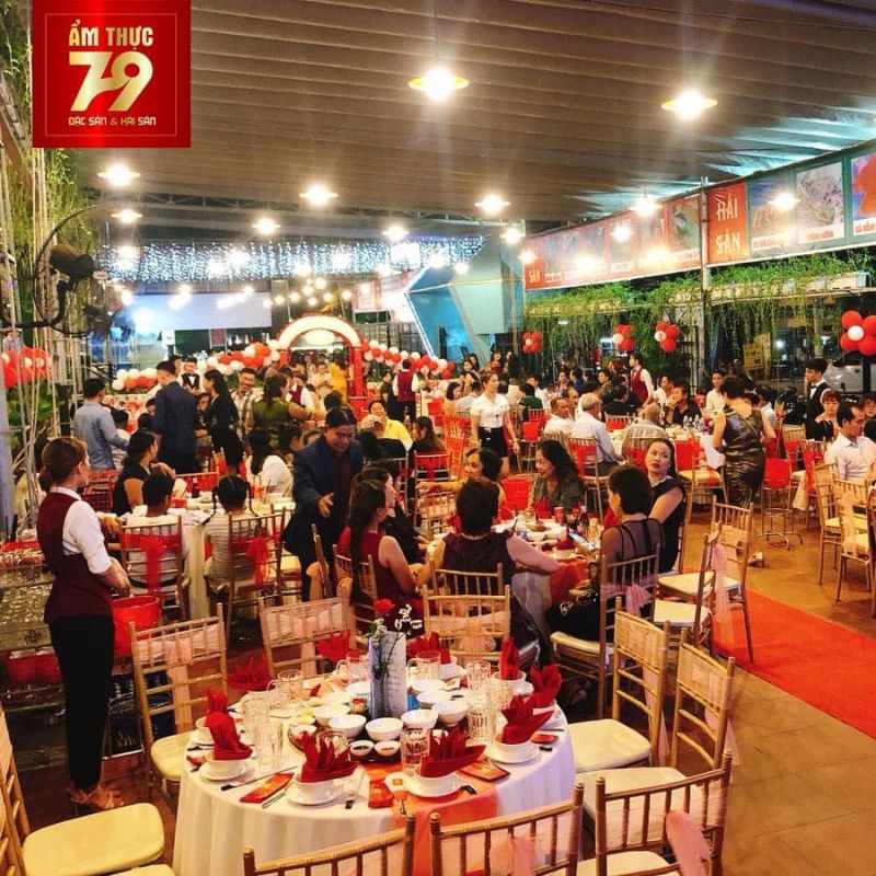 Nhà hàng ẩm thực 79