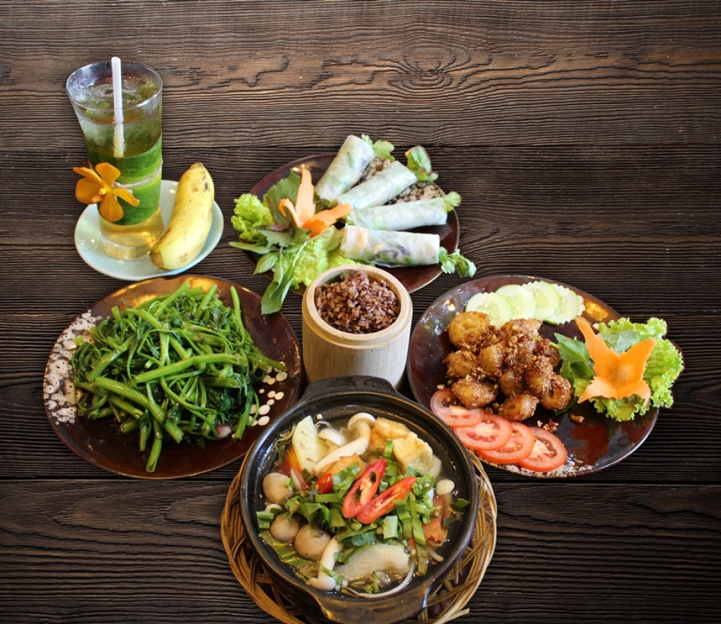 Ẩm thực sông thương