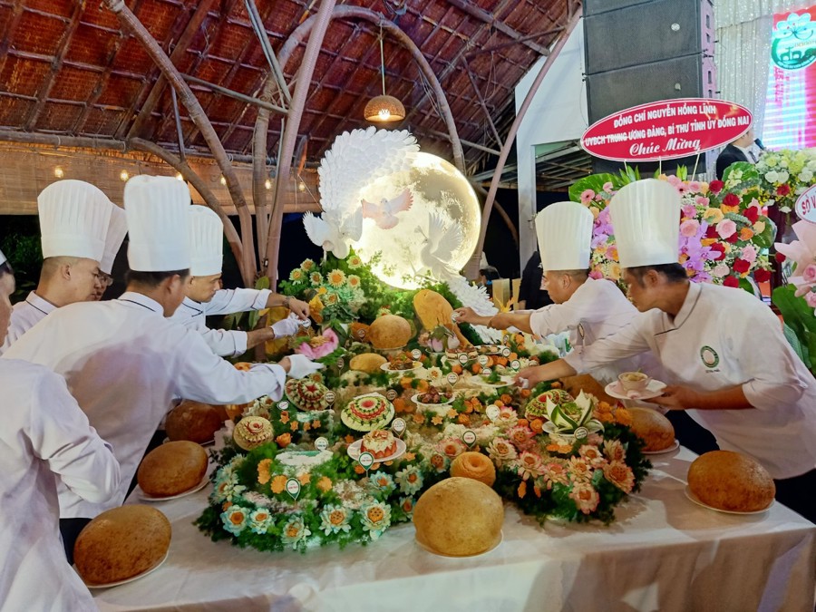 Ẩm thực trong du lịch
