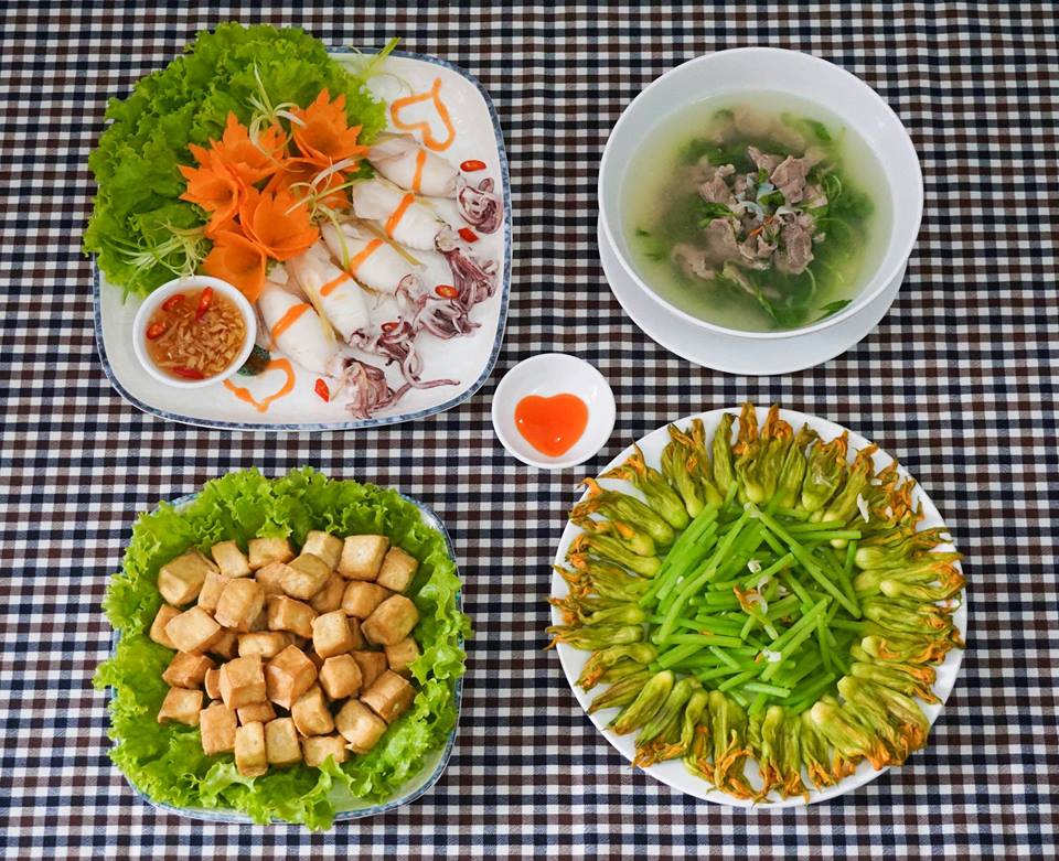 Những bước cơ bản trưng bày món ăn