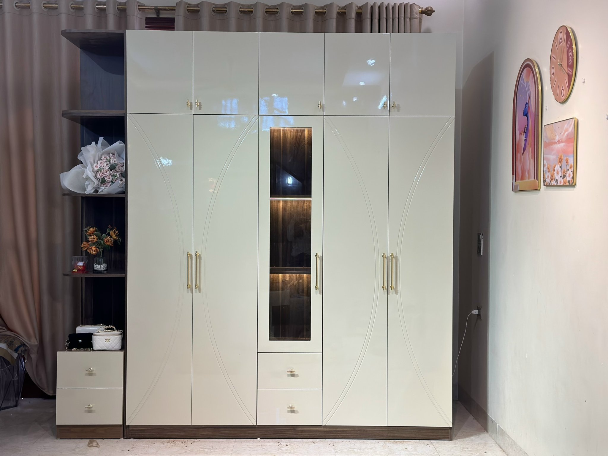 Mẫu tủ quan ao dep