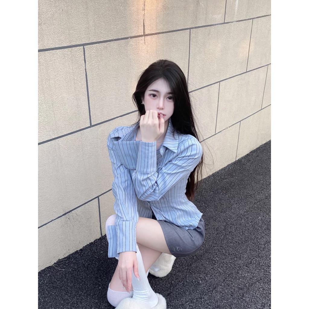 áo sọc trắng đen