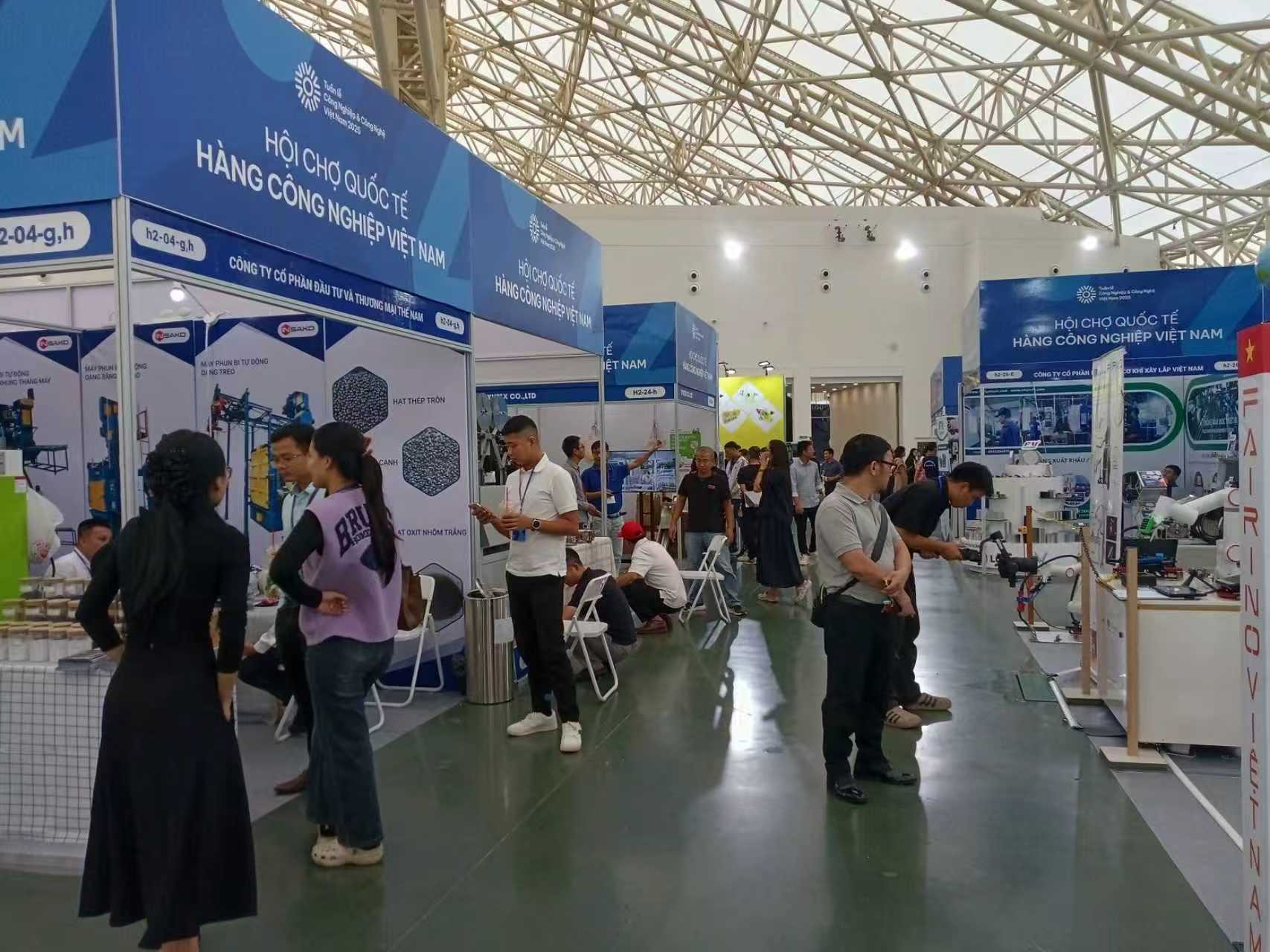 Máy móc & thiết bị công nghiệp