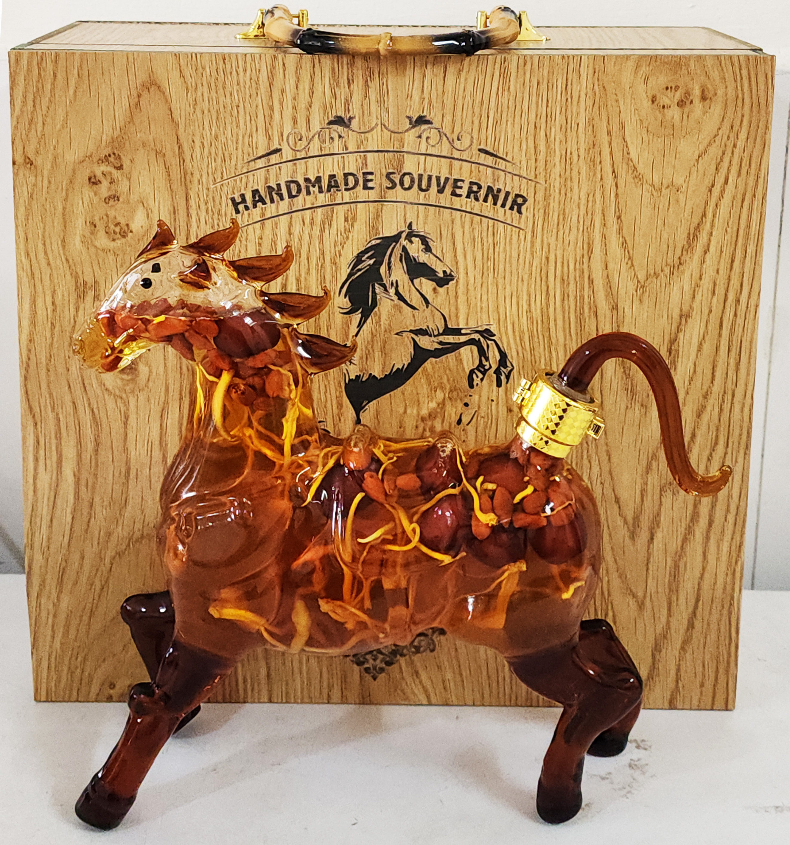 VALI RƯỢU CON NGỰA