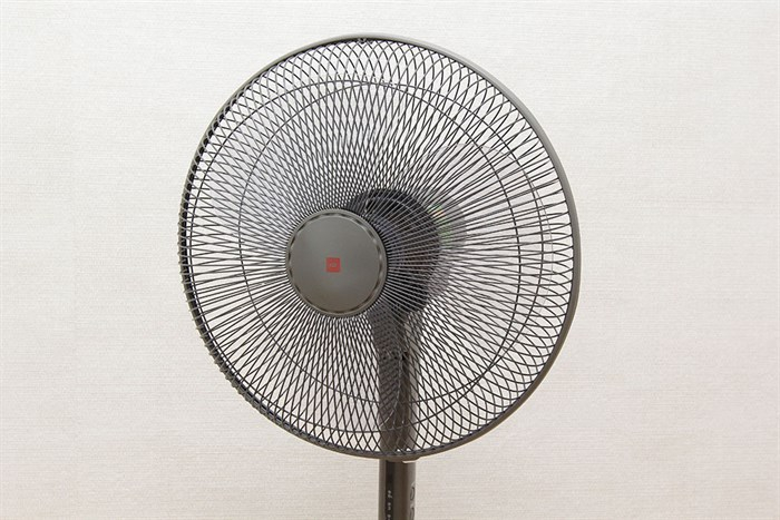 Quạt đứng KDK 3 cánh M40K GY 50W