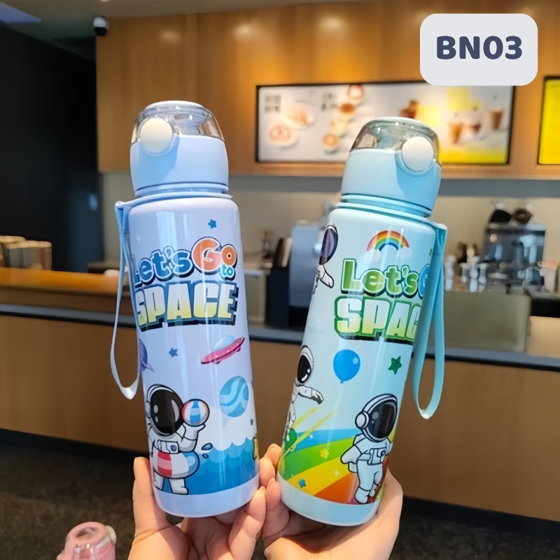 Bình Nước Phi Hành Gia 700ML Kèm Ống Hút và Quai Xách Tiện Lợi 5