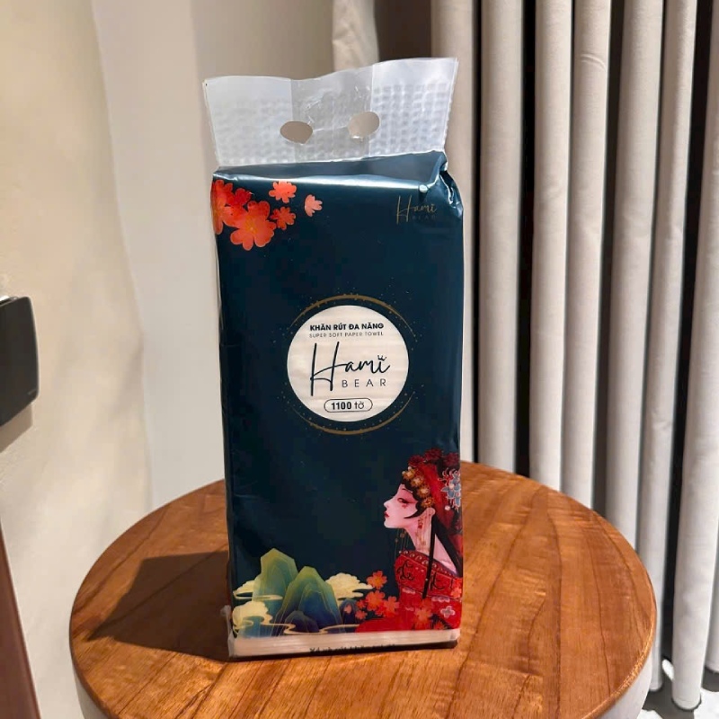 Thùng 10 Bịch Giấy Rút Treo Tường Đa Năng HAMI Cô Gái 1100 Tờ Tặng Móc Treo 4