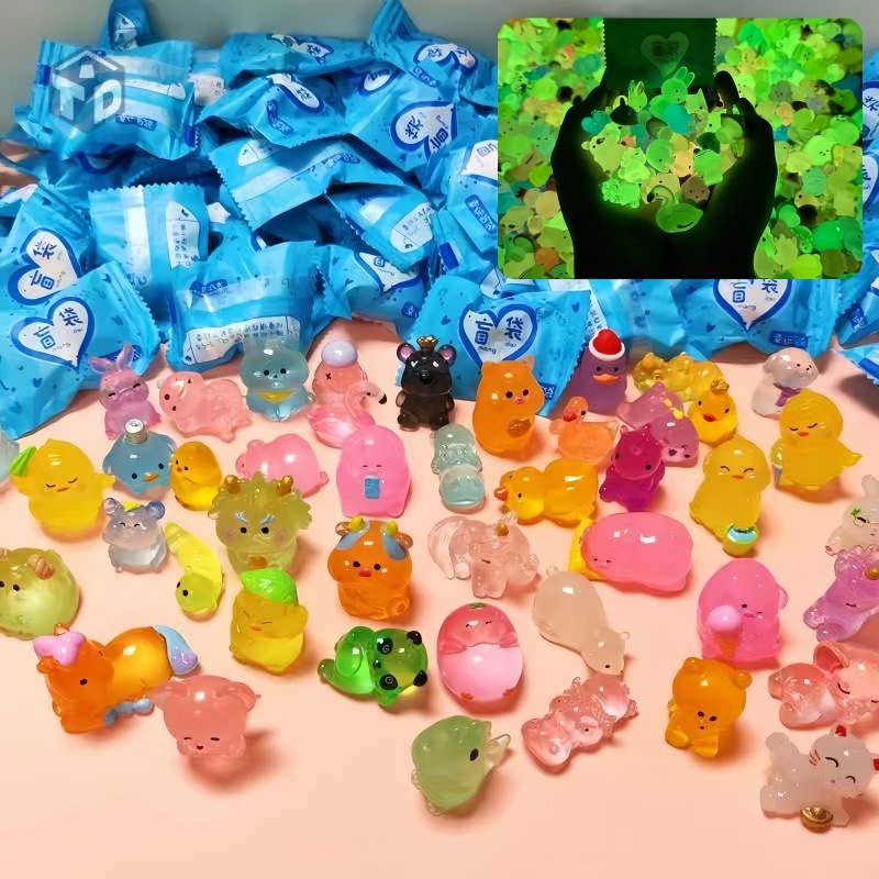 Túi Kẹo Mù Màu Xanh Charm Hình Động Vật Phát Sáng 5