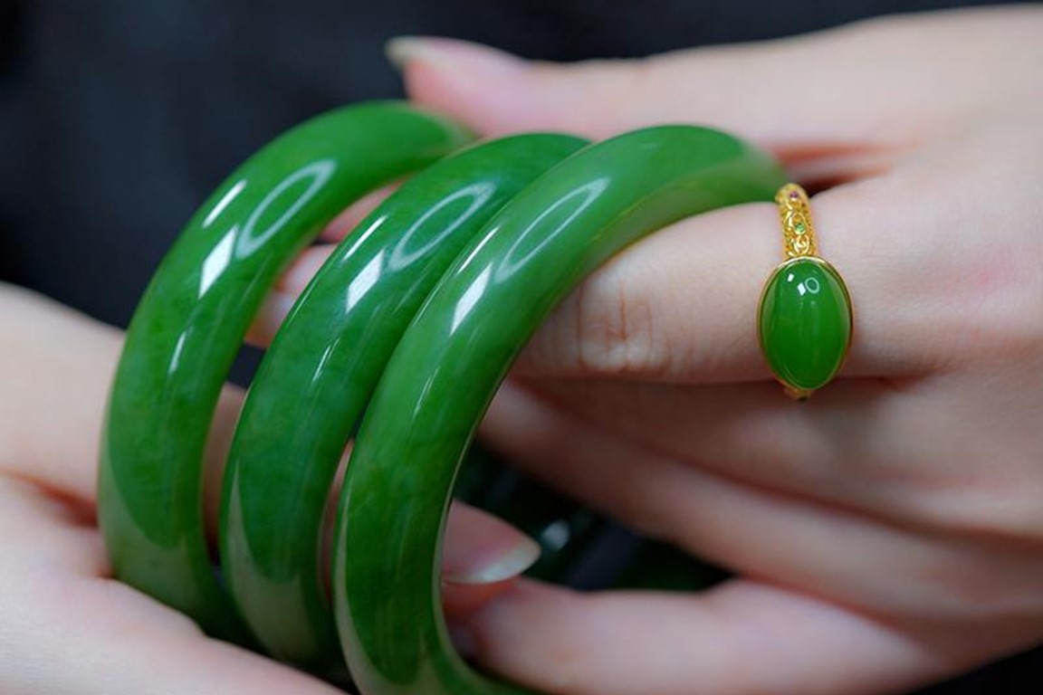 Cách nhận biết xuất xứ của Ngọc Bích