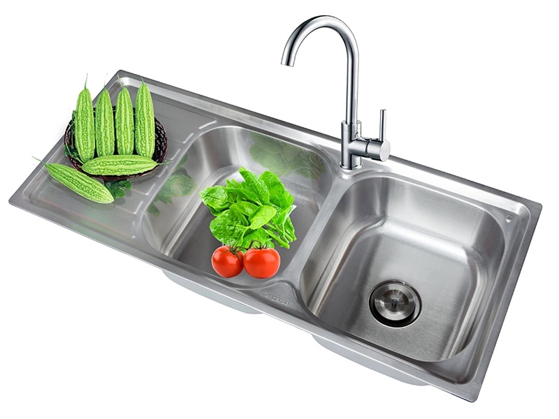 Lựa chọn vòi chậu phù hợp tạo không gian cho phòng bếp hiện đại