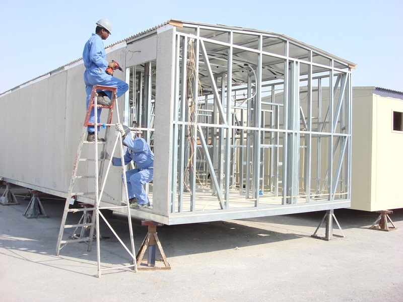 Đảm bảo hàn cố định giữa các mối nối đoạn thép hộp chắc chắn và không bị rò rỉ