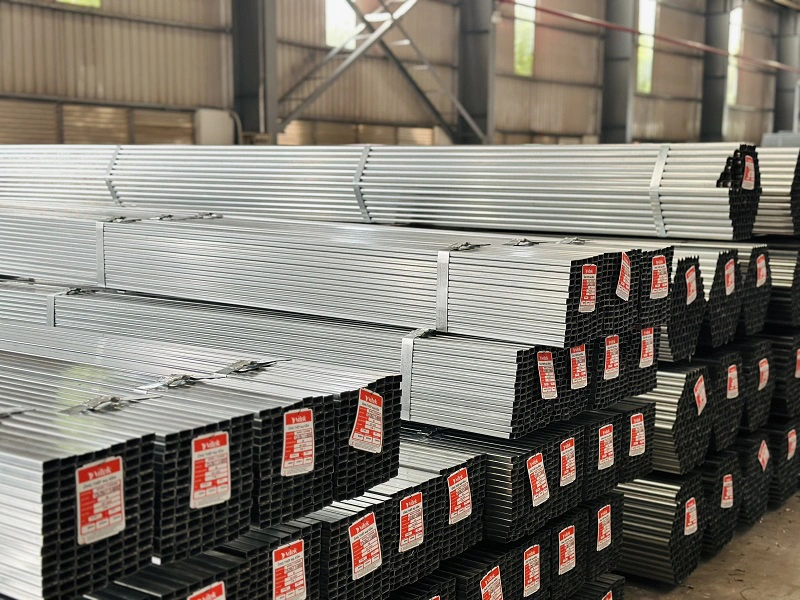 Thép hộp chữ nhật mạ kẽm Vitek 30x60
