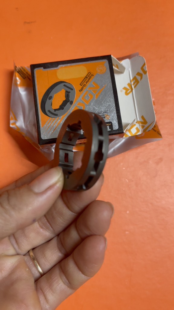 Đồng tiền máy cua xich 381/382