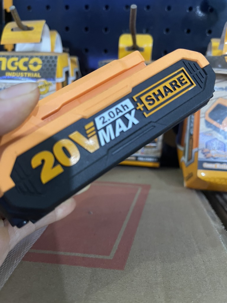 [INGCO] INGCO Pin Sạc 20V 2.0Ah MAX LITHIUM-ION FBLI2001 mới 100% không hộp