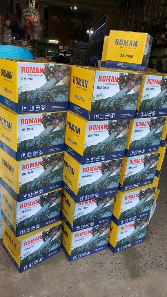 Máy cưa xích Roman