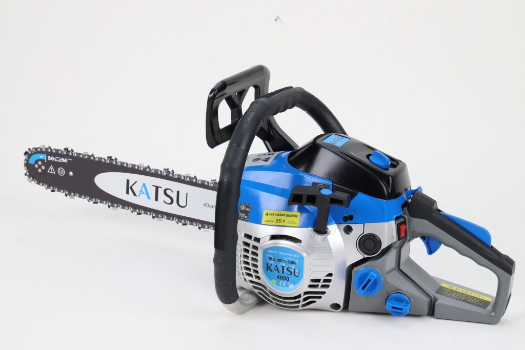 Máy cua xích Katsu 4900 có  lam xích- phân khuc chất luong cao