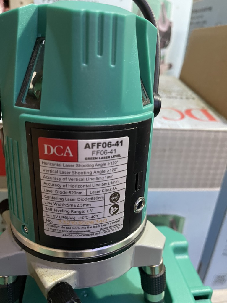 MÁY ĐO MỨC CÂN BẰNG TIA LASER XANH DCA AFF06-41 5 tia xanh