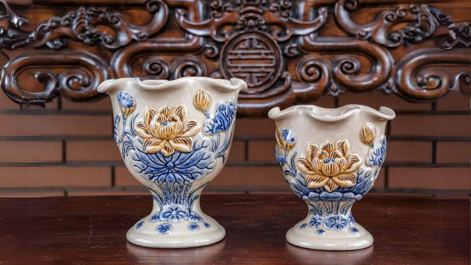 Cung nghinh tài lộc, bình an với ly phật thủ gốm sứ Bát Tràng