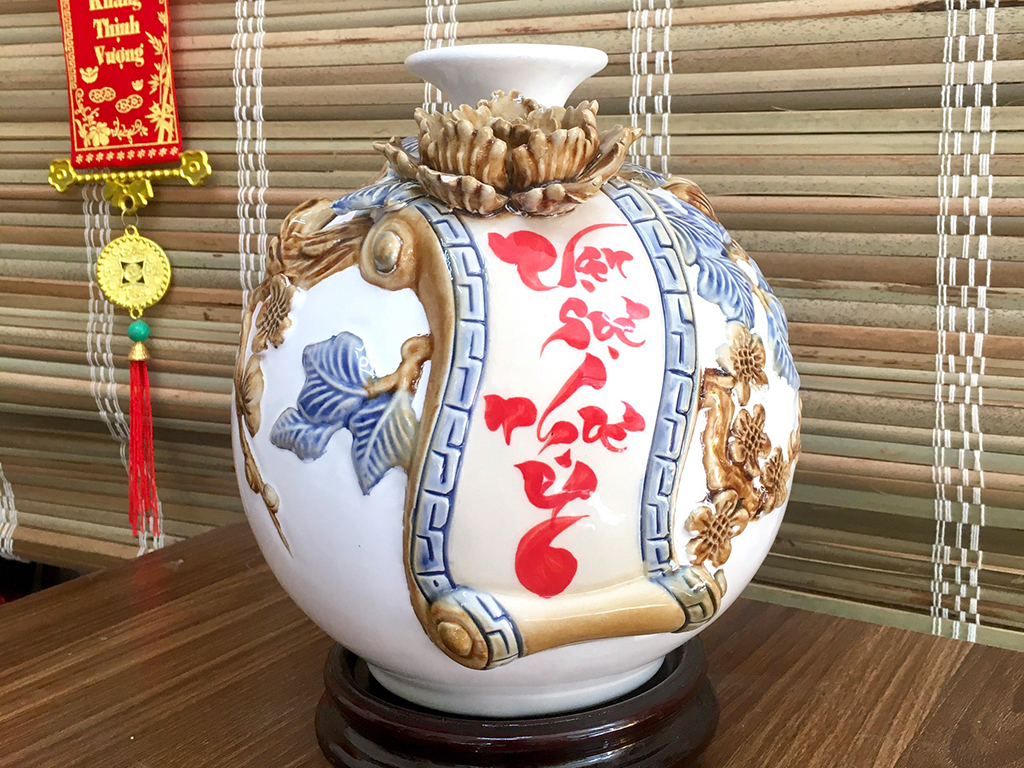 Bình Hút Tài Lộc Màu Trắng Đắp Nổi Vạn Sự Như Ý - Gốm Sứ Bát Tràng - Phúc Lộc Viên Minh