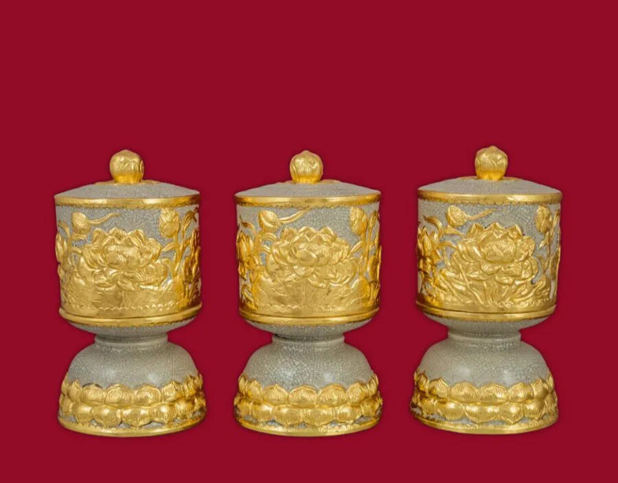 Bộ Đài Thờ Sen Men Rạn Đắp Nổi Dát Vàng Gốm Sứ Bát Tràng - Phúc Lộc Viên Minh