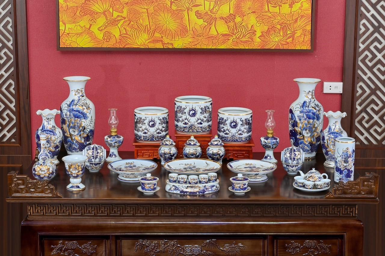 Cần Chú Ý Gì Khi Di Chuyển Bàn Thờ - Gốm Sứ Phúc Lộc Viên Minh