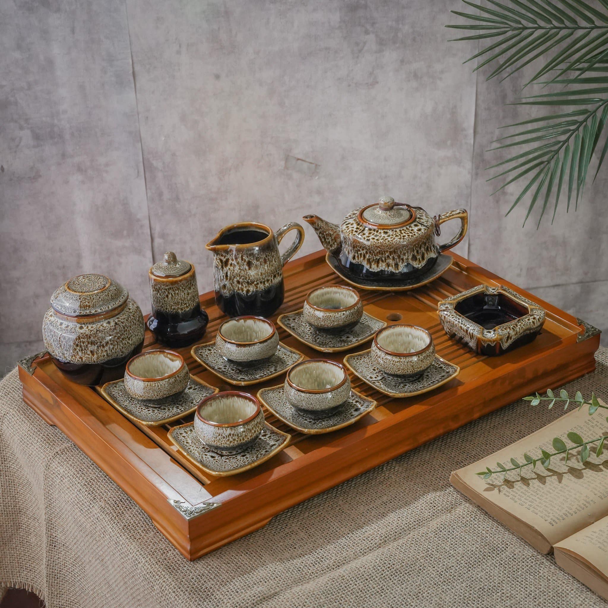 Giới Thiệu Về Bộ Ấm Chén Bát Tràng - Gốm Sứ Phúc Lộc Viên Minh