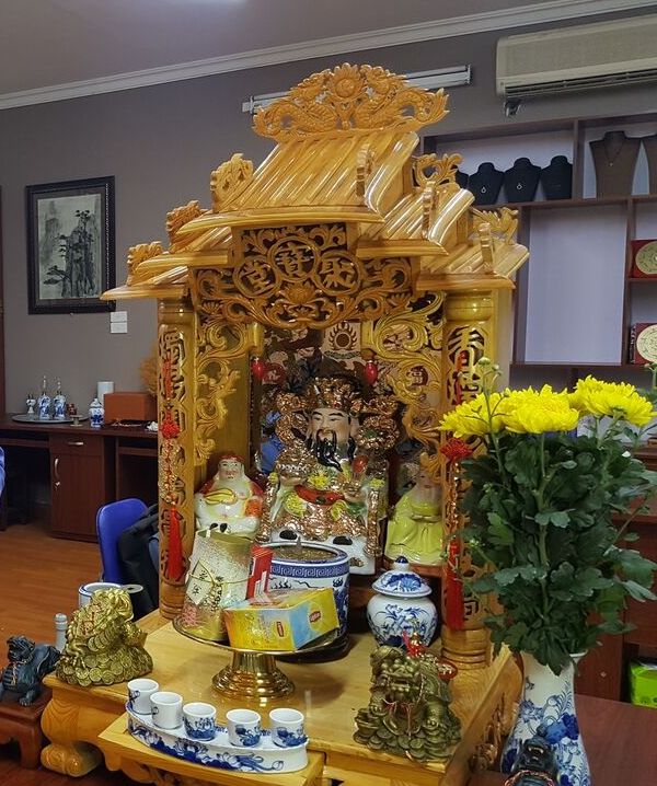 Phong Tục Thờ Thần Tài Ông Địa Của Người Việt