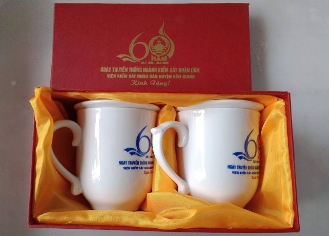 Tại Sao Nên Chọn Cốc Gốm Sứ Thay Vì Các Vật Phẩm Quảng Cáo Khác - Gốm Sứ Bát Tràng