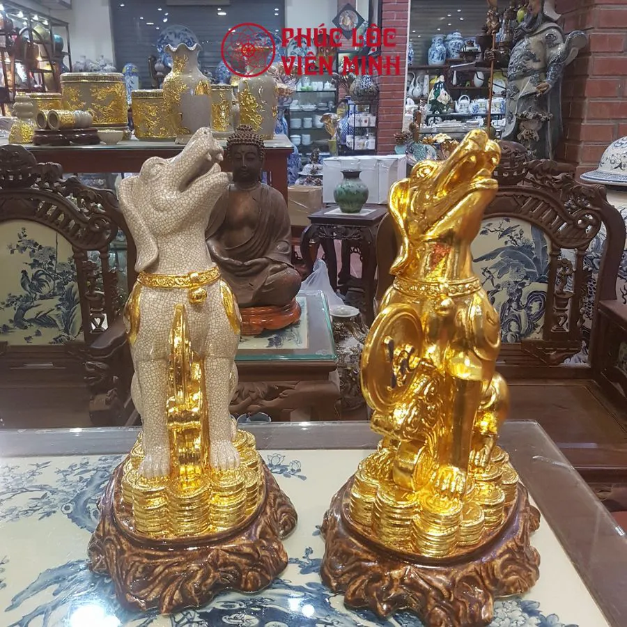 Tượng Chó Phong Thủy Dát Vàng Cao Cấp Gốm Sứ Bát Tràng - Phúc Lộc Viên Minh