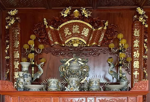 Ý Nghĩa Của Lư Hương Trong Thờ Cúng Gia Tiên - Phúc Lộc Viên Minh