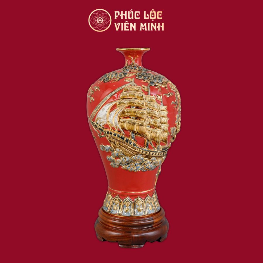 Mai Bình Thuận Buồm Xuôi Gió Cao 35cm Men Đỏ Vẽ Vàng Gốm Sứ Bát Tràng - Phúc Lộc Viên Minh