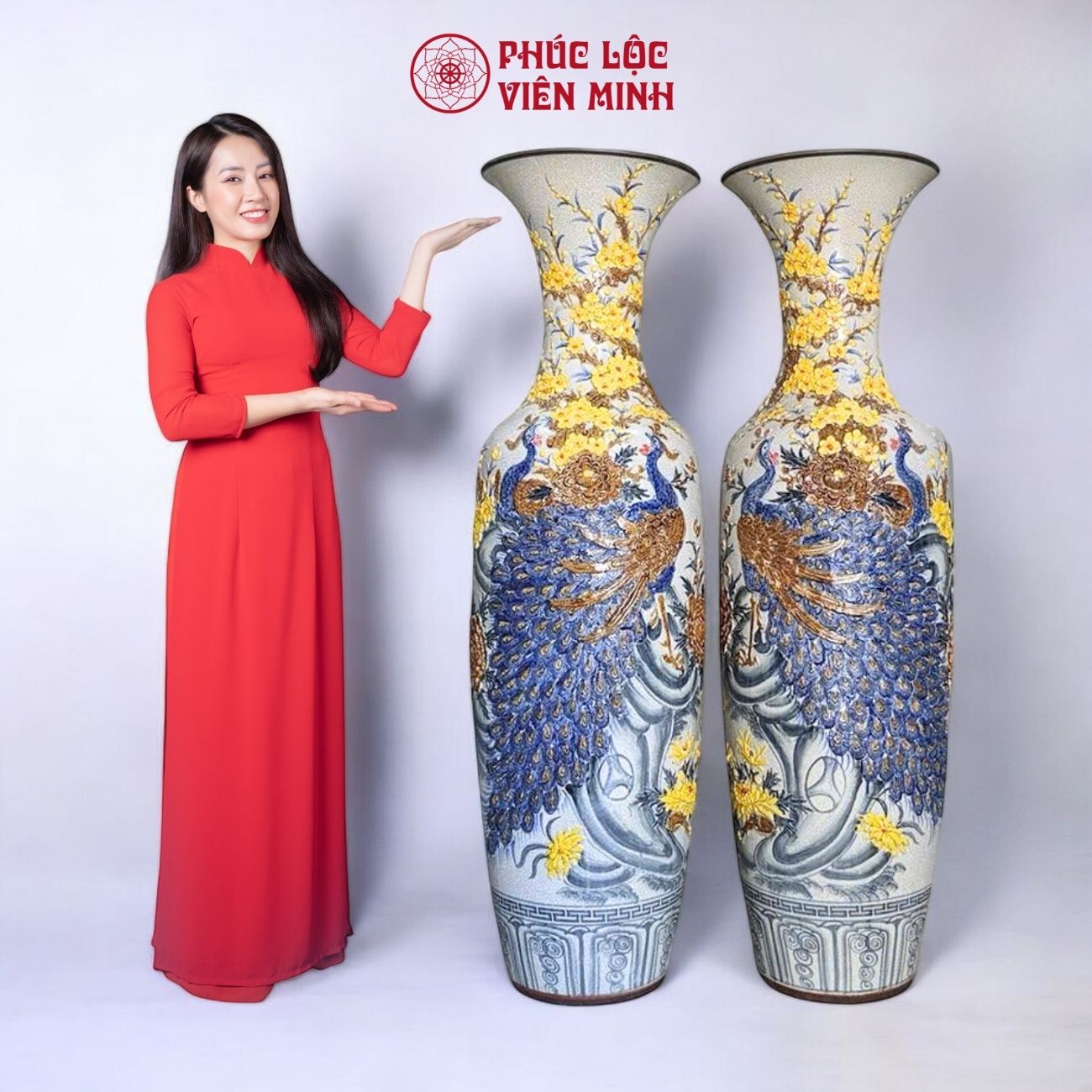 Đôi Lộc Bình Họa Tiết Công Đào Gốm Sứ Bát Tràng - Phúc Lộc Viên Minh - PL063