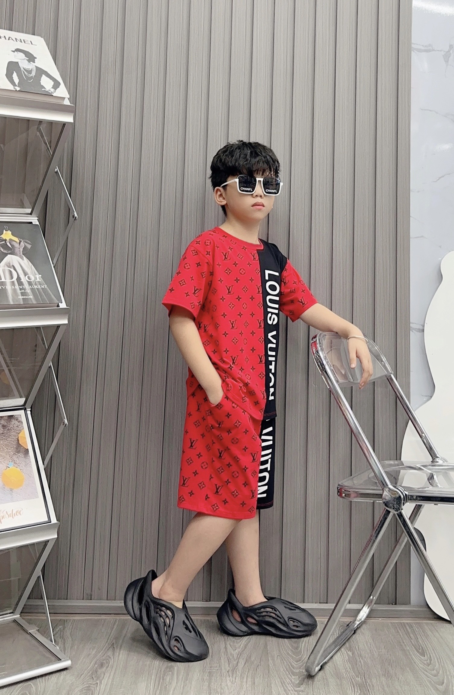 Bộ bé trai cotton in hình LOUIS VUITON (26-42kg)