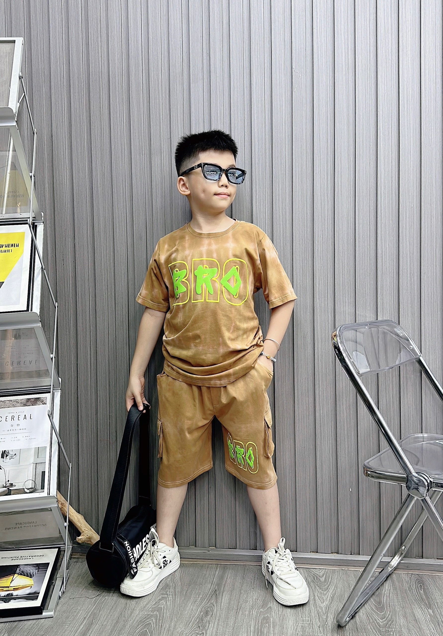 Bộ thun cotton wash in chữ BRO cho bé từ 26-39Kg