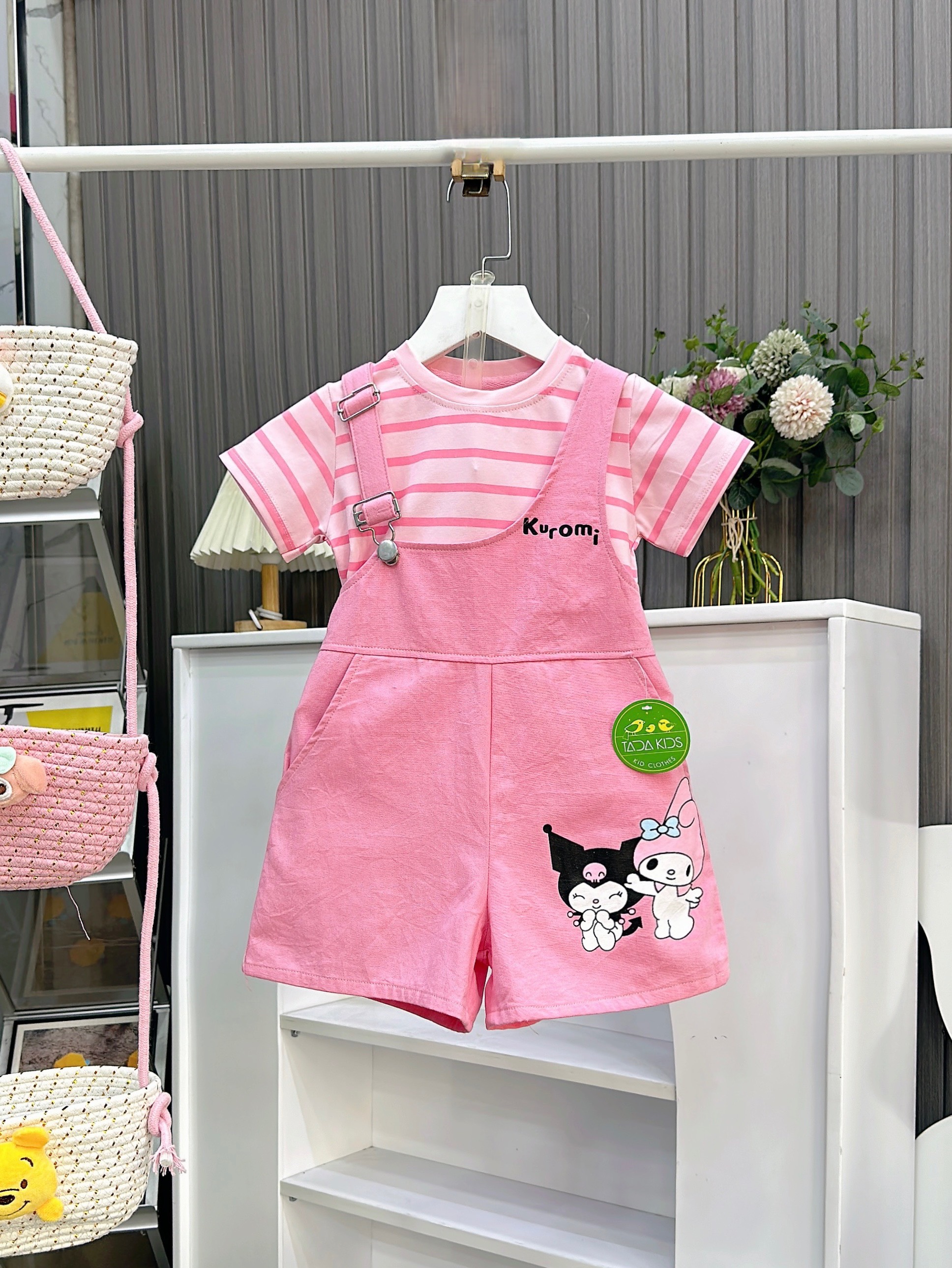 Set Yếm Kuromi phối áo sọc cho bé từ 12-26Kg